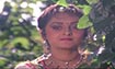 screen shot of song - Gori Hai Kalaayiya, Tu Laade Mujhe Hari Hari Chudiya